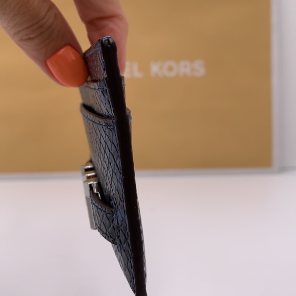 MICHAEL KORS Reed Large Snakeskin Python Patter Card Holder Case Denim NWT - Picture 2 of 8